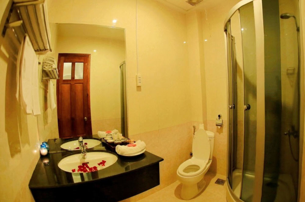 Sofia Suite Hotel Danang Esterno foto