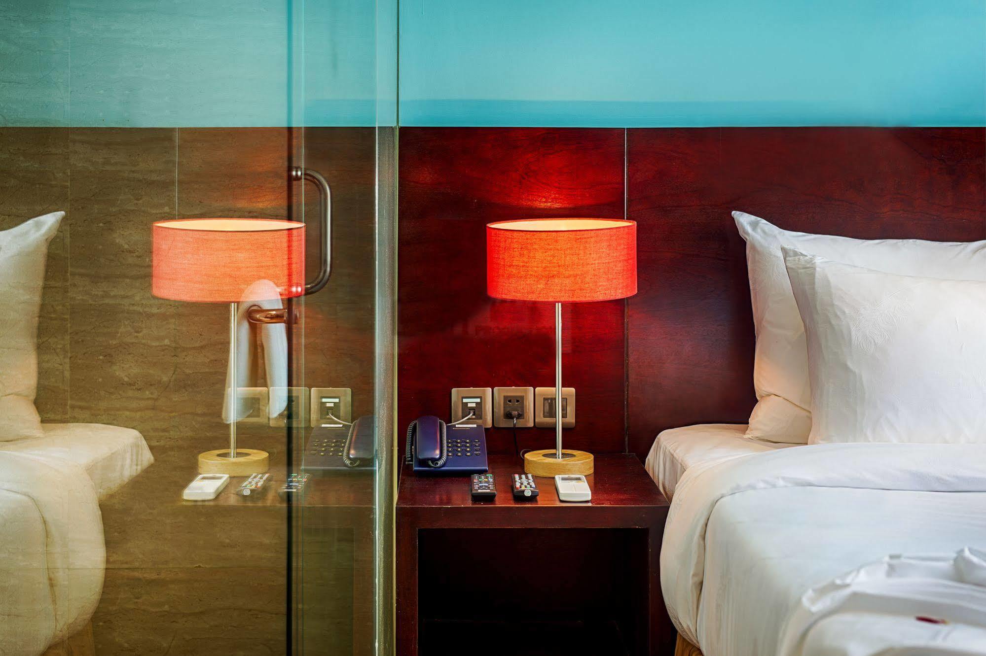 Sofia Suite Hotel Danang Esterno foto