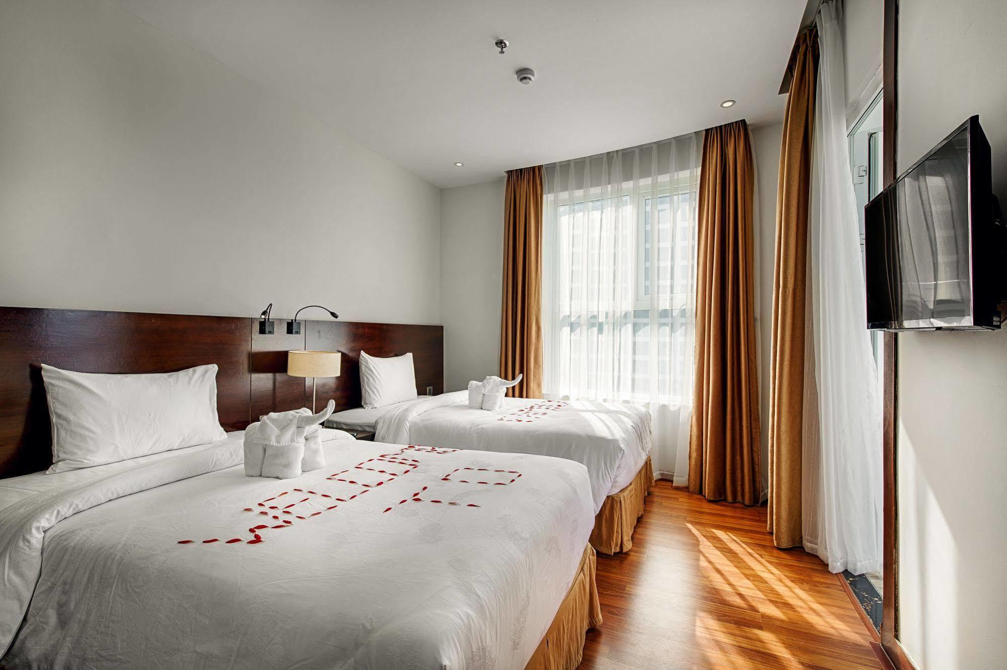 Sofia Suite Hotel Danang Esterno foto