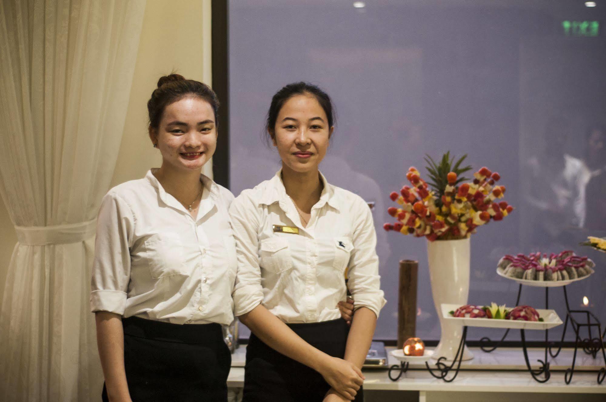 Sofia Suite Hotel Danang Esterno foto